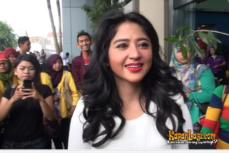 Foto Dewi Perssik
