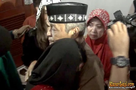 Foto Dewi Perssik