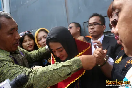 Foto Dewi Perssik