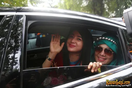 Foto Dewi Perssik