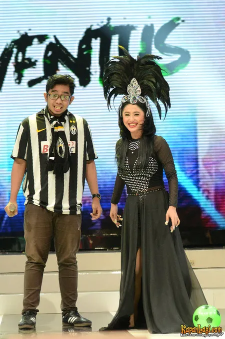 Foto Dewi Perssik