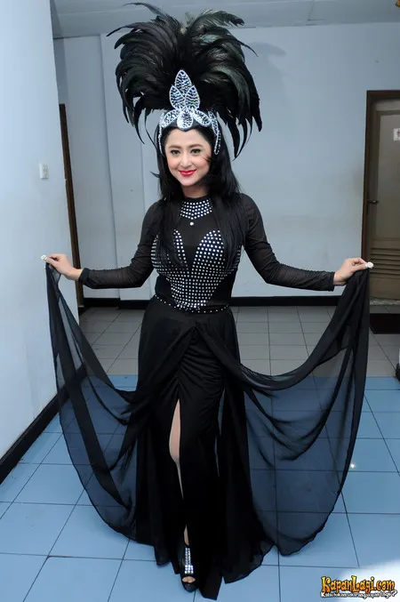 Foto Dewi Perssik