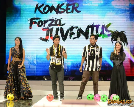 Foto Dewi Perssik