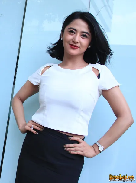 Foto Dewi Perssik