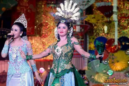 Foto Dewi Perssik