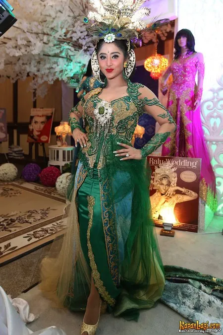 Foto Dewi Perssik