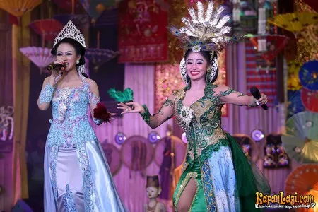 Foto Dewi Perssik