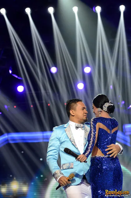 Foto Dewi Perssik