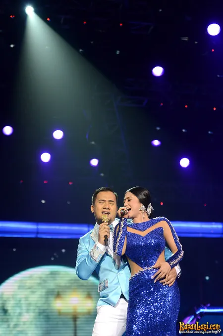 Foto Dewi Perssik