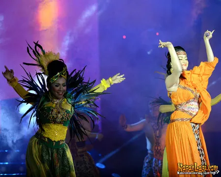 Foto Dewi Perssik