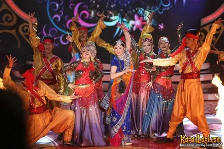 Foto Dewi Perssik