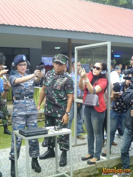 Foto Dewi Perssik