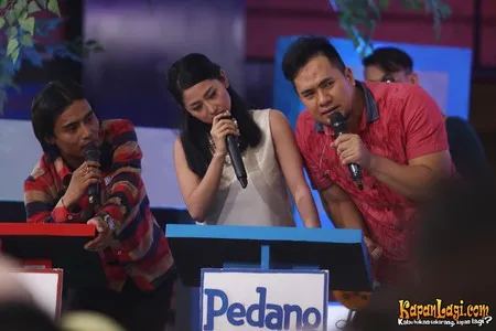 Foto Dewi Perssik