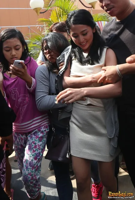 Foto Dewi Perssik