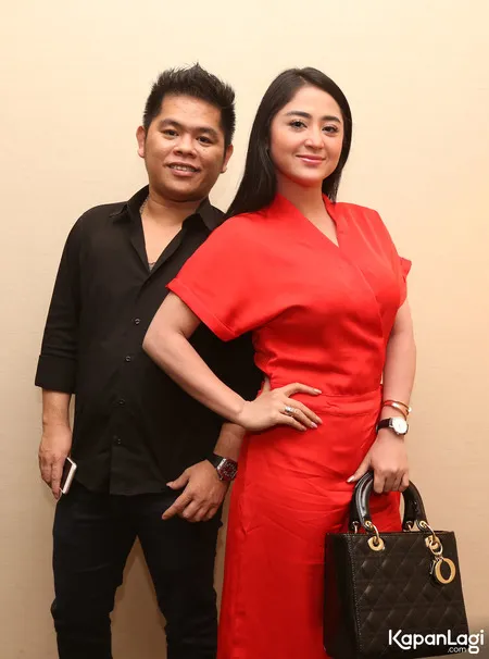 Foto Dewi Perssik