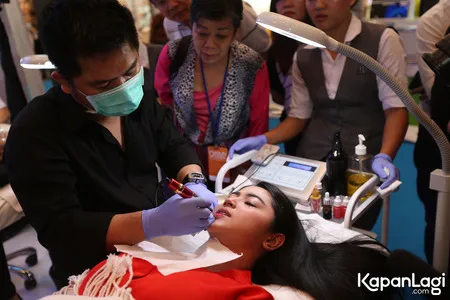 Foto Dewi Perssik