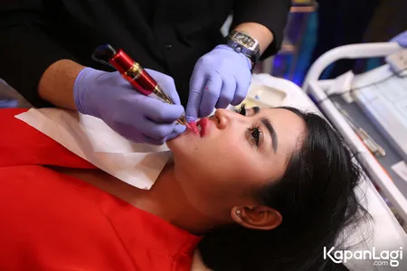 Foto Dewi Perssik