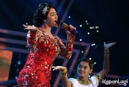 Foto Dewi Perssik