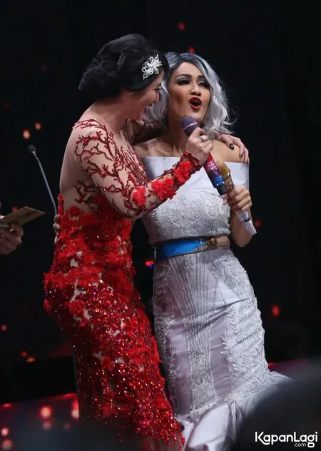 Foto Dewi Perssik