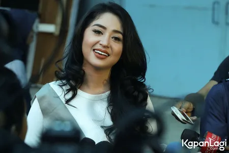 Foto Dewi Perssik