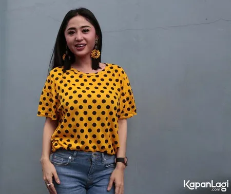 Foto Dewi Perssik