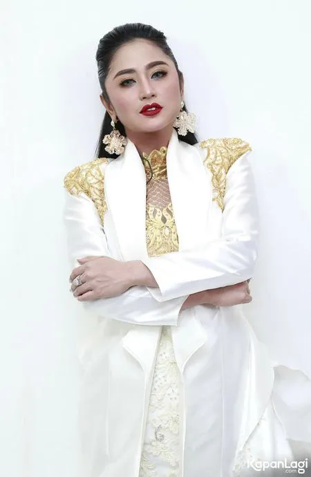 Foto Dewi Perssik