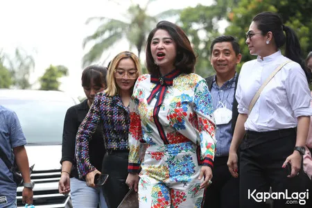 Foto Dewi Perssik