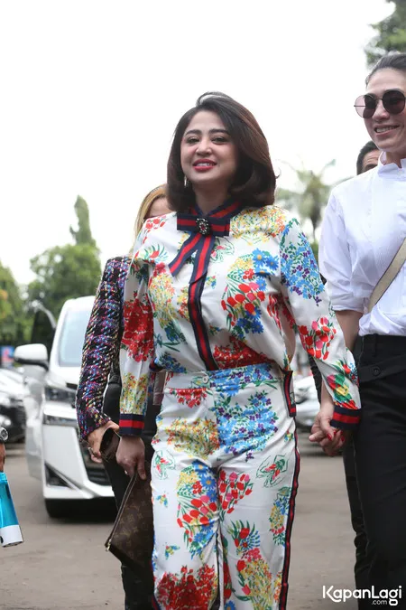 Foto Dewi Perssik