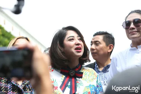 Foto Dewi Perssik
