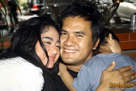 Foto Dewi Perssik