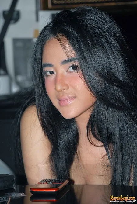 Foto Dewi Perssik