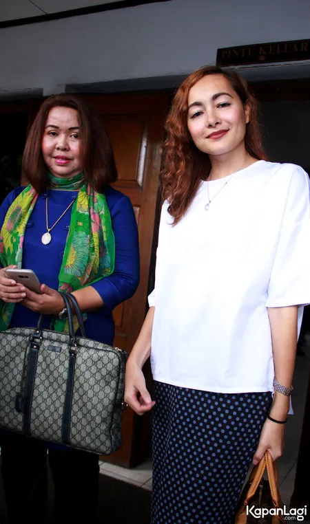 Foto Dewi Rezer