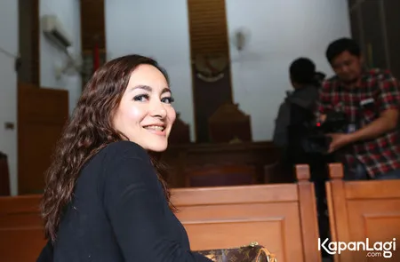 Foto Dewi Rezer