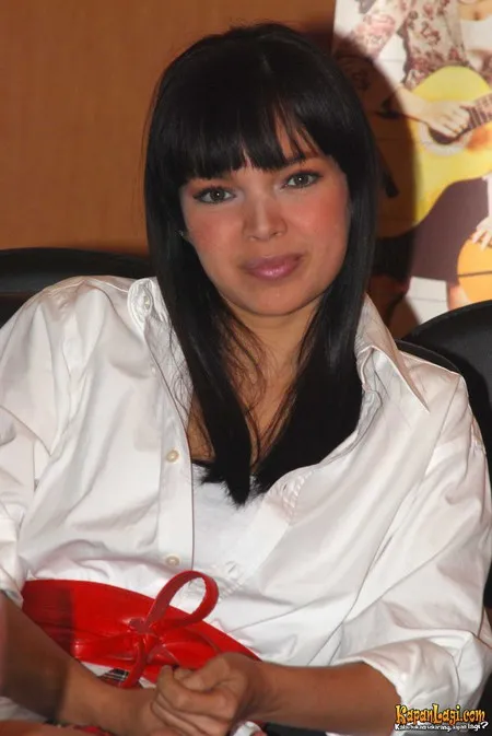 Foto Dewi Sandra