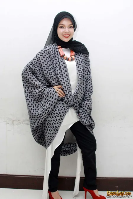 Foto Dewi Sandra
