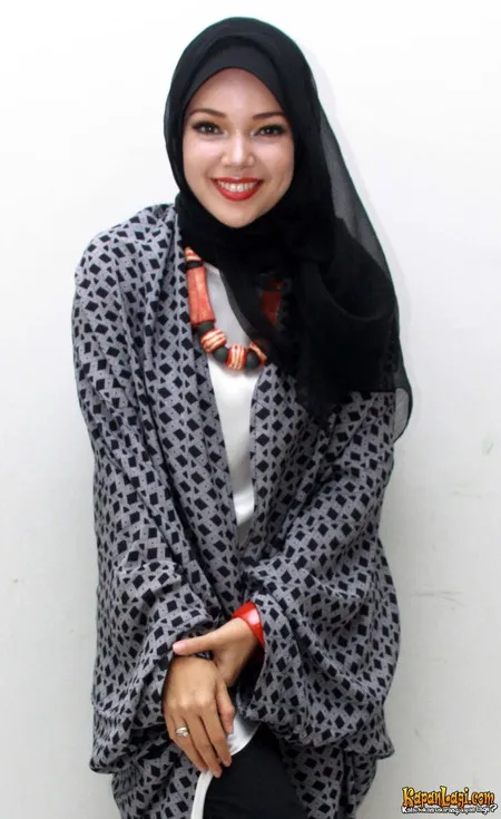 Foto Dewi Sandra
