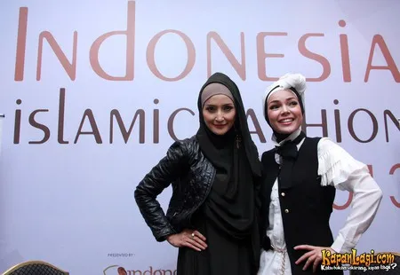 Foto Dewi Sandra