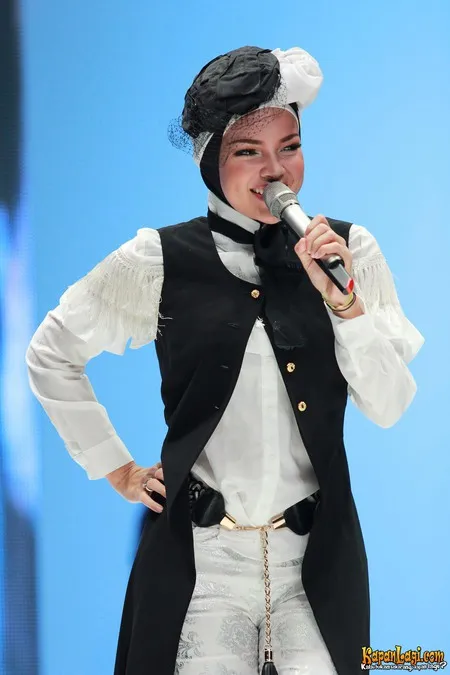 Foto Dewi Sandra. Nomor Foto: 1642