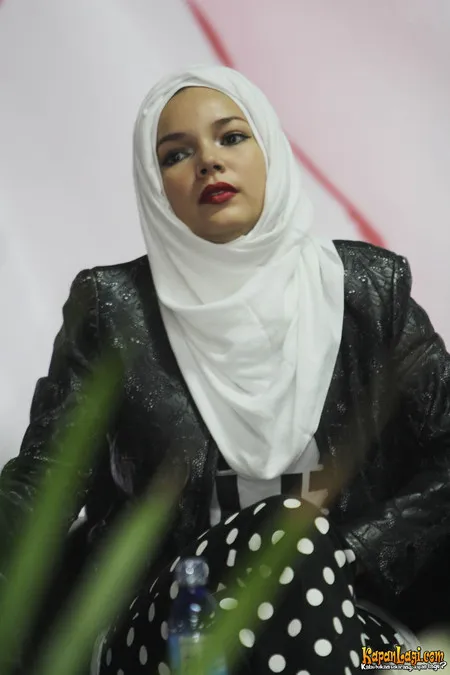 Foto Dewi Sandra
