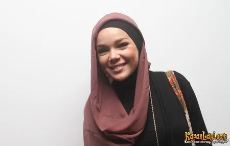 Foto Dewi Sandra