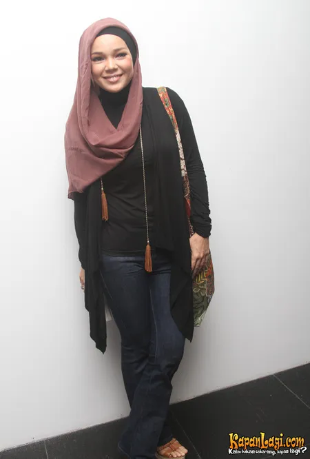 Foto Dewi Sandra