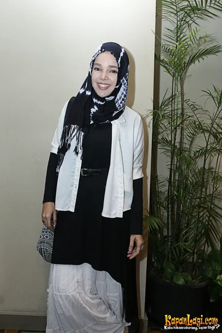 Foto Dewi Sandra