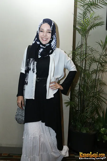 Foto Dewi Sandra