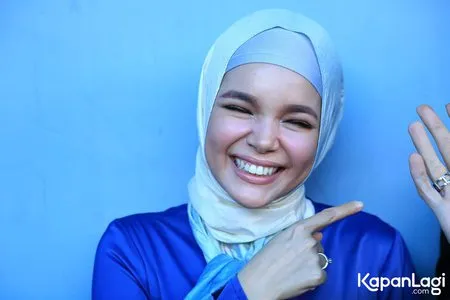 Foto Dewi Sandra. Nomor Foto: 1994