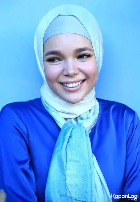 Foto Dewi Sandra. Nomor Foto: 1997