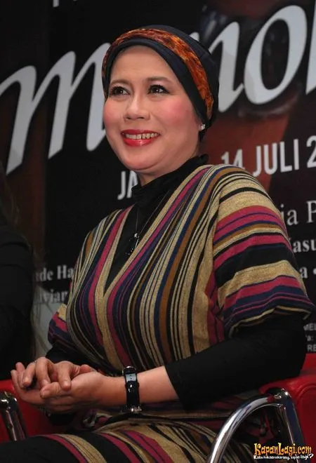 Foto Dewi Yull