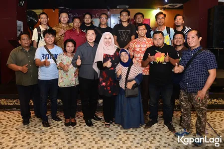 Foto Dewi Yull