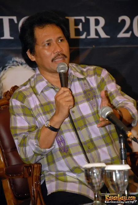 Foto Dharma Oratmangun