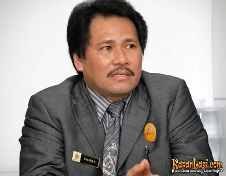 Foto Dharma Oratmangun