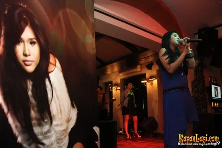 Foto Dheandra Adelina